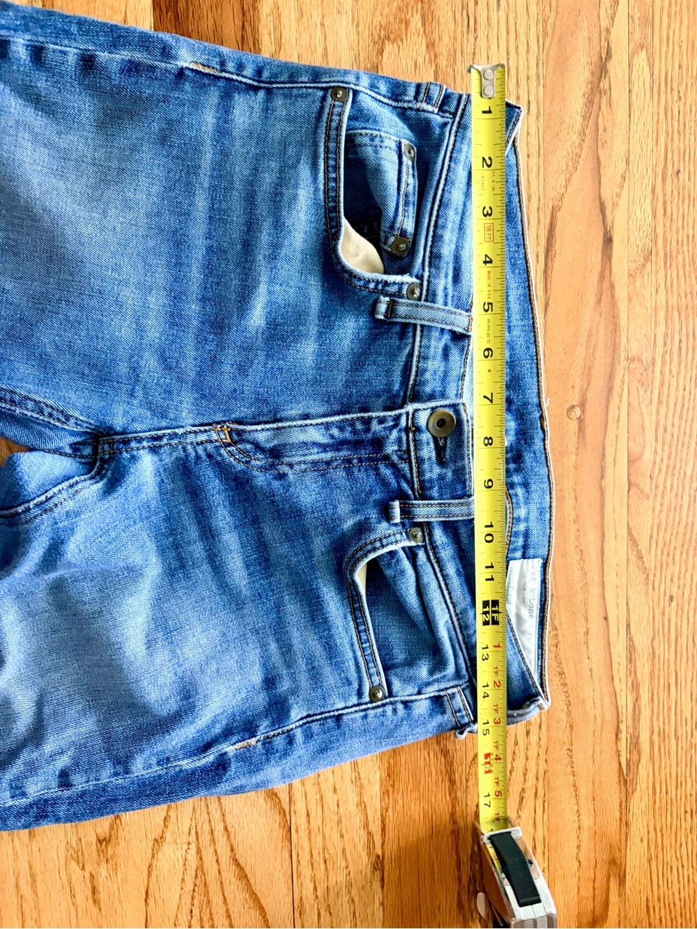 rag & bone Dre Capri size 27. Livingston wash. Raw hem. - Picture 7 of 12